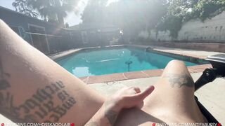 Hot Bi Big Dick Daddy Muscle Hunk & Sexy Tattooed FTM Outdoor Passionate Sex Fucking By The Pool